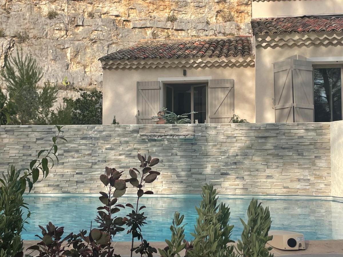 La Villa Des Carriers- Maison Avec Piscine Proche Mer Roquefort-les-Pins Luaran gambar