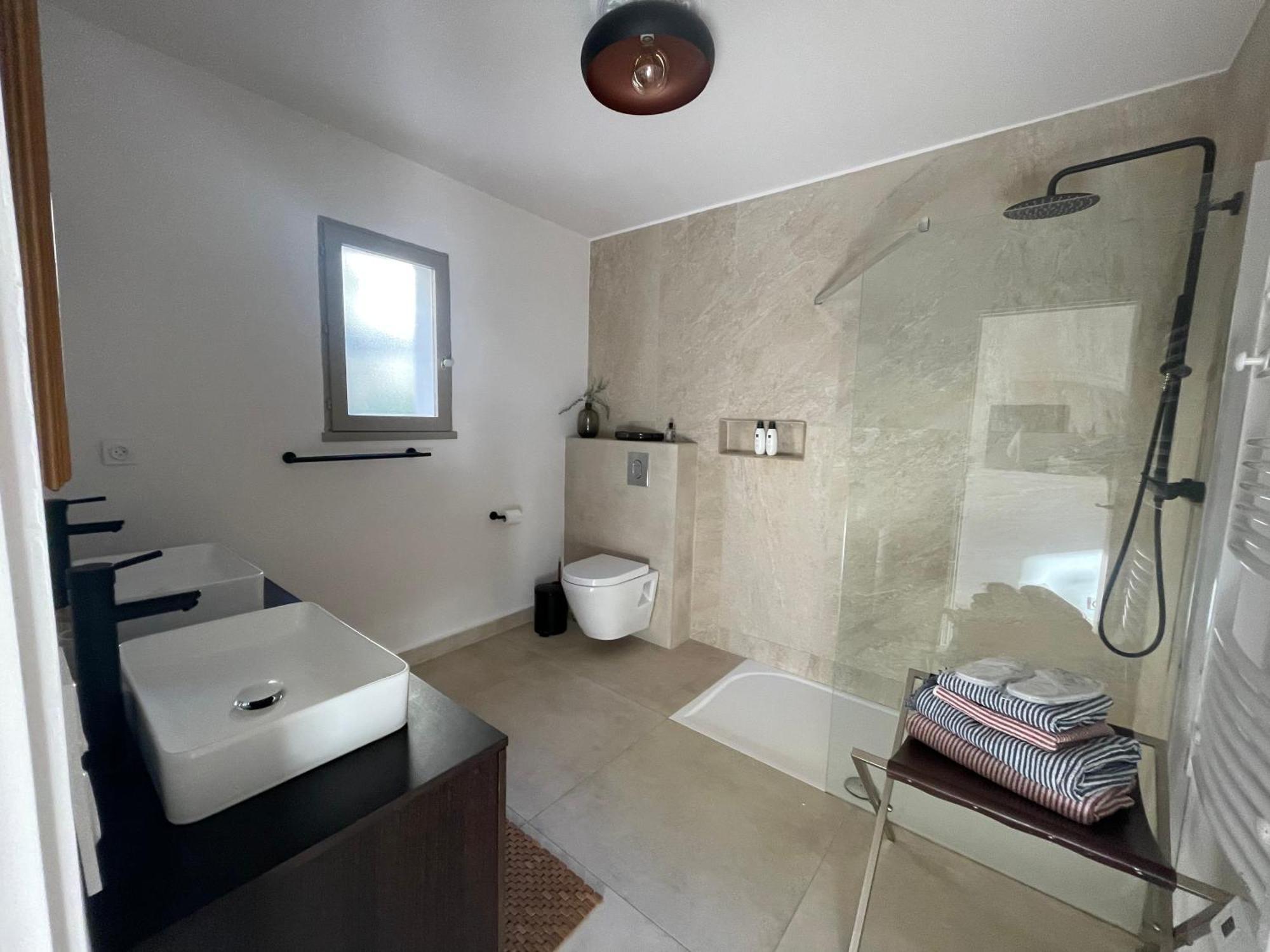 La Villa Des Carriers- Maison Avec Piscine Proche Mer Roquefort-les-Pins Luaran gambar