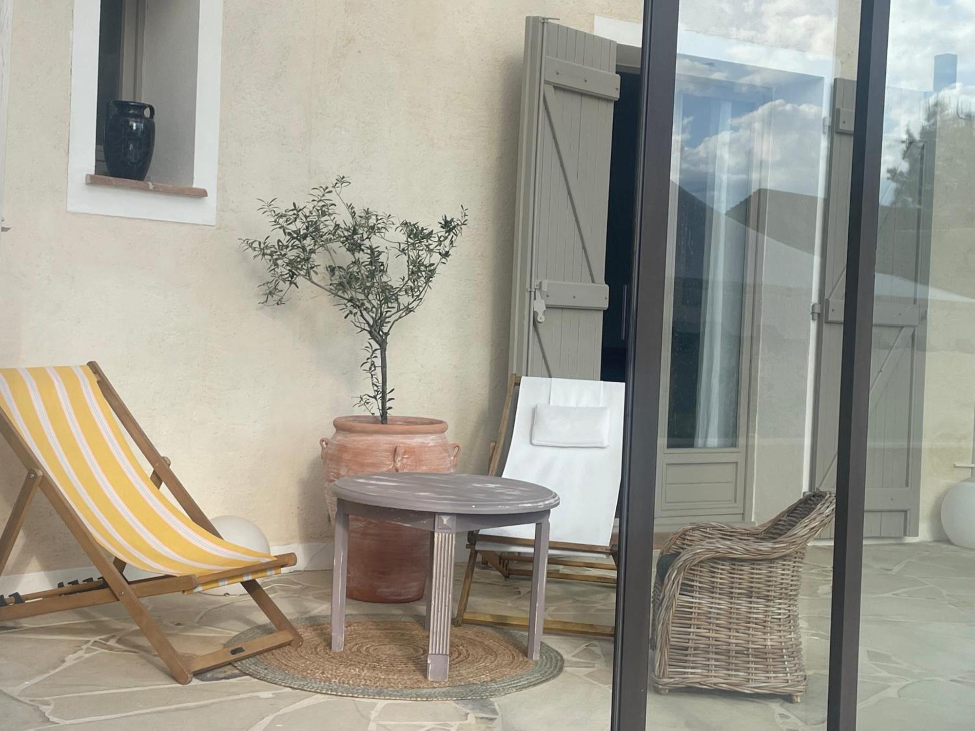 La Villa Des Carriers- Maison Avec Piscine Proche Mer Roquefort-les-Pins Luaran gambar