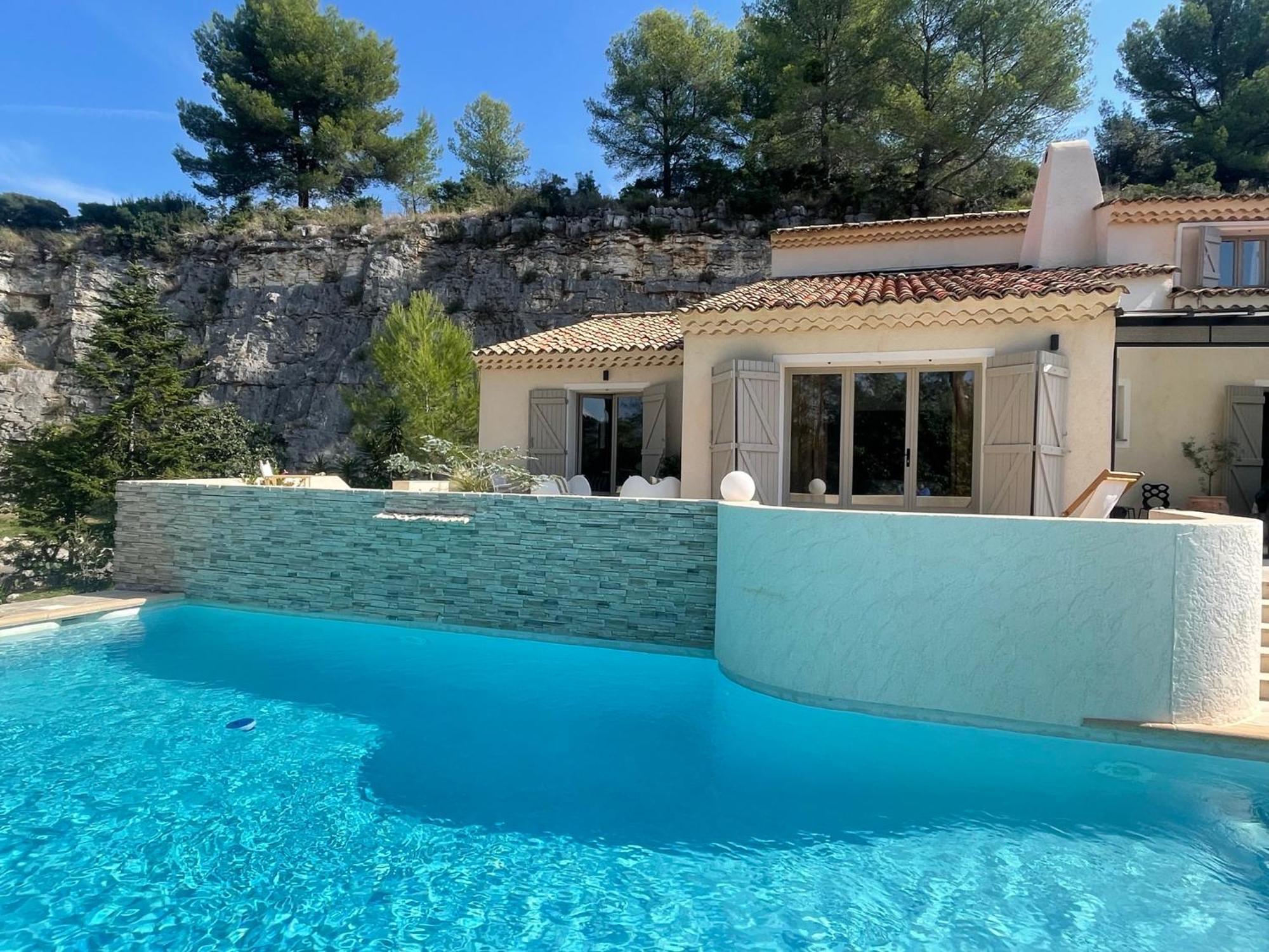 La Villa Des Carriers- Maison Avec Piscine Proche Mer Roquefort-les-Pins Luaran gambar